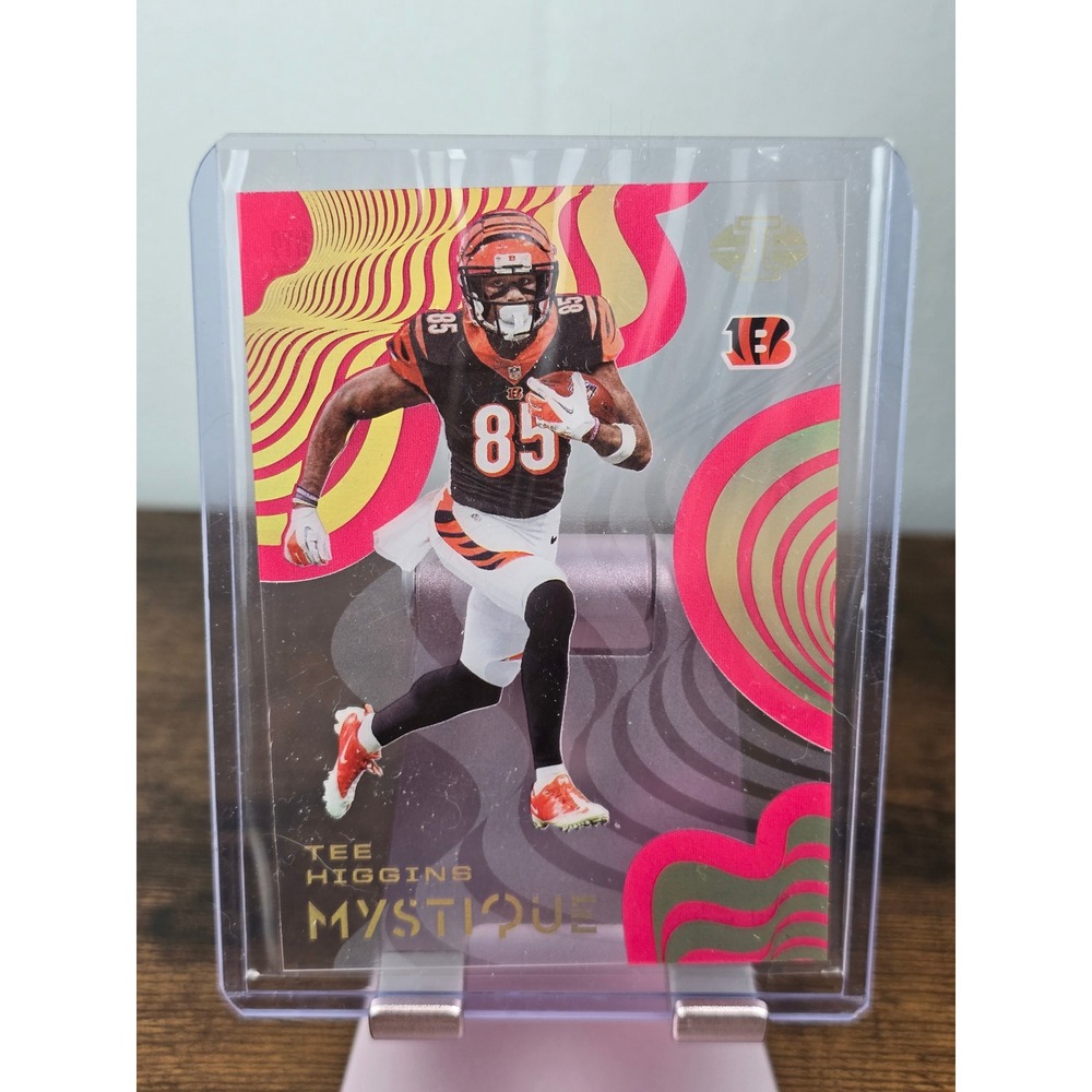 2020 Panini Illusions Tee Higgins Mystique Pink RC #MY9 /399 Bengals
